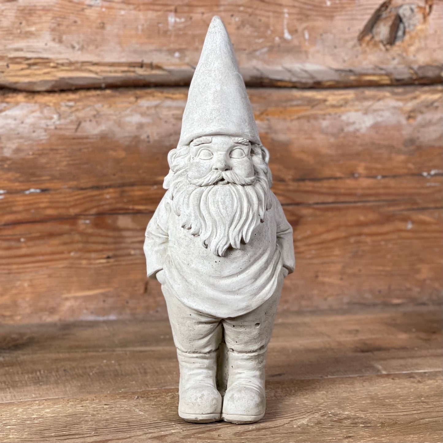 Trädgårdstomte - mellan