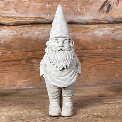 Trädgårdstomte - mellan